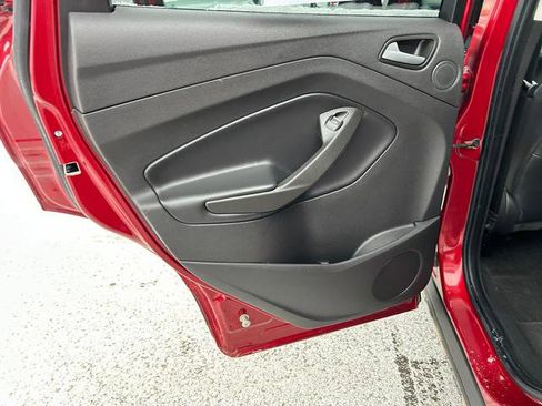 Used 2019 Ford Escape Titanium image 13