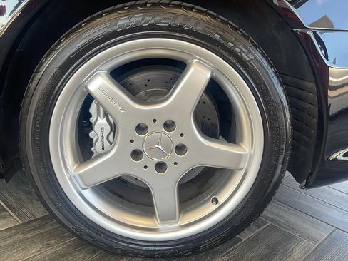 Used 2005 Mercedes-Benz SL 55 AMG image 32