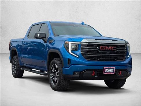 Used 2023 GMC Sierra 1500 AT4 w/ AT4 Preferred Package AWD/4WD image 3