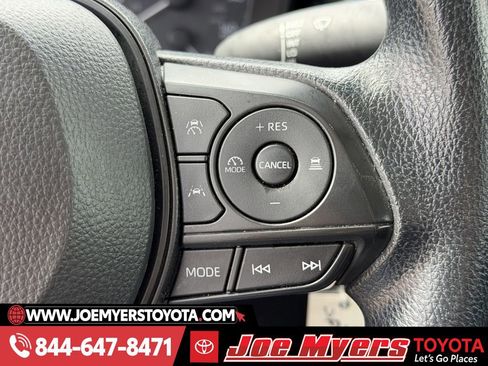 Used 2025 Toyota Corolla LE image 22