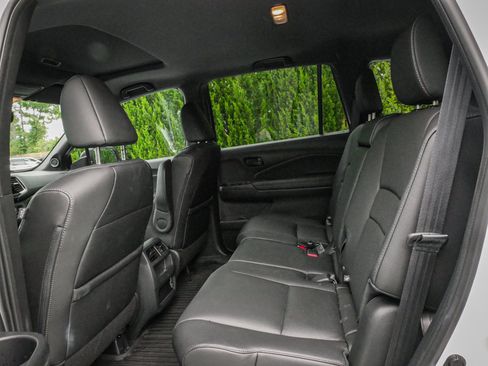 Used 2023 Honda Passport EX-L image 8