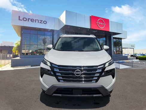 New 2025 Nissan Rogue SL w/ SL Premium Package image 2