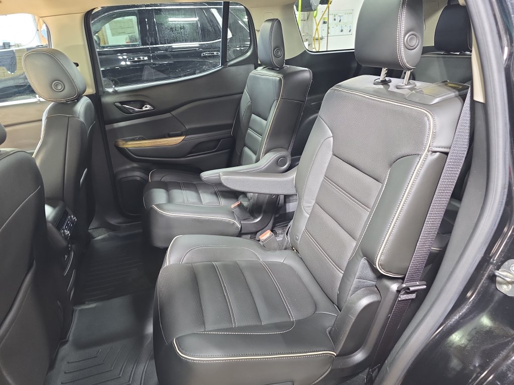 Used 2017 GMC Acadia Denali w/ Technology Package AWD/4WD image 16