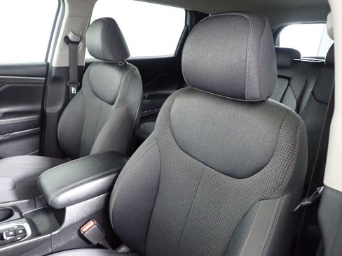 Used 2019 Hyundai Santa Fe SE AWD/4WD image 18