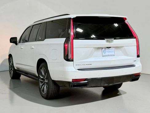 Used 2024 Cadillac Escalade ESV Sport w/ Touring Package AWD/4WD image 21