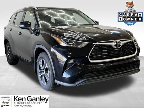 Used 2023 Toyota Highlander L image 1