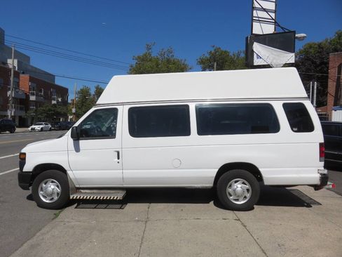 Used 2013 Ford E-250 and Econoline 250 Extended w/ PWR Group image 5