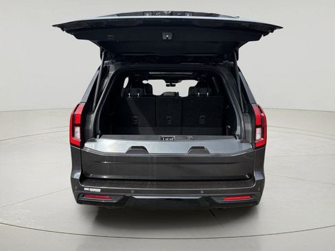 Used 2025 Ford Expedition Tremor image 7