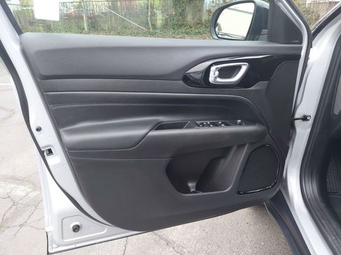 Used 2026 Jeep Compass Limited image 19