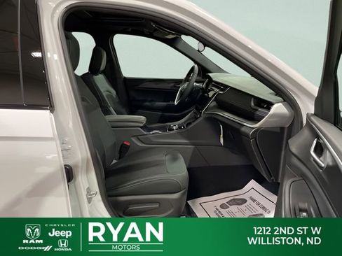 New 2026 Jeep Grand Cherokee Laredo X AWD/4WD image 46