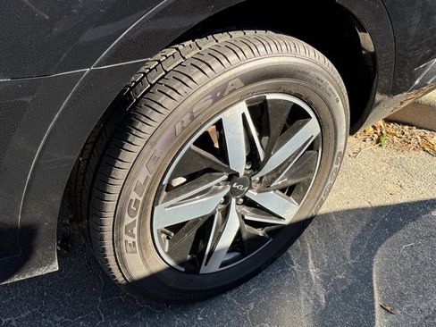 Certified 2023 Kia Sorento S image 8