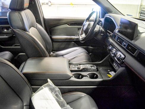 Used 2024 Honda Pilot TrailSport image 15