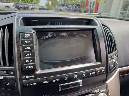 Used 2009 Toyota Land Cruiser AWD/4WD image 17
