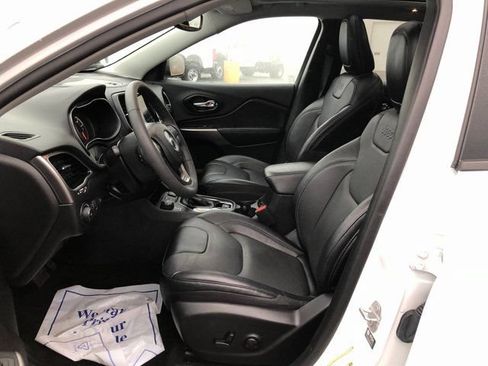 Used 2022 Jeep Cherokee Limited AWD/4WD image 17