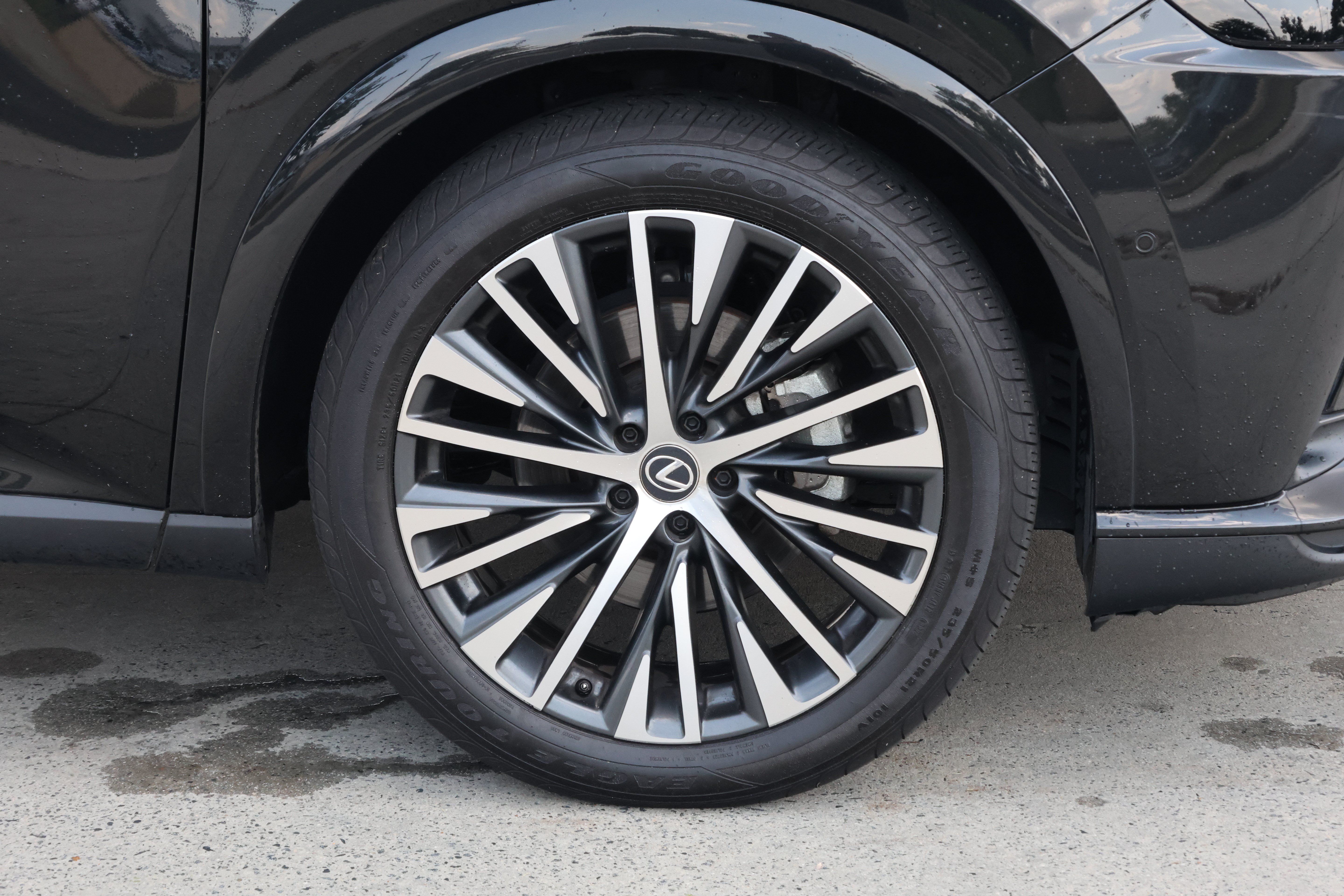 Used 2024 Lexus RX 350 Premium Plus w/ Convenience Package FWD image 11