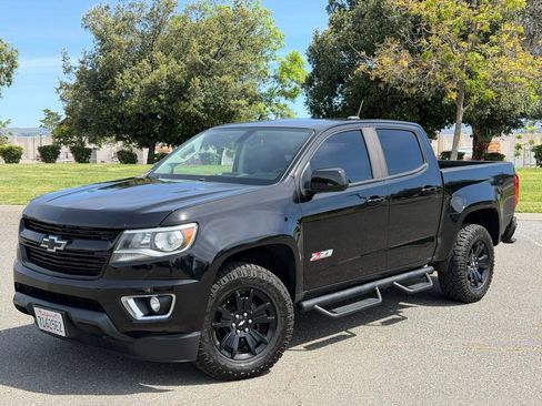 Used 2018 Chevrolet Colorado Z71 w/ Z71 Midnight Edition image 1