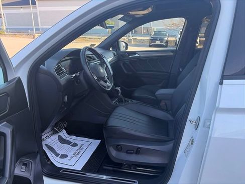 Certified 2023 Volkswagen Tiguan SE R-Line AWD/4WD image 21
