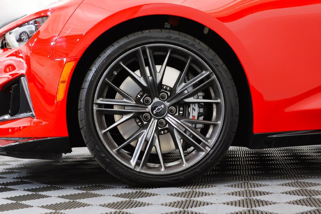 Certified 2024 Chevrolet Camaro ZL1 RWD image 6