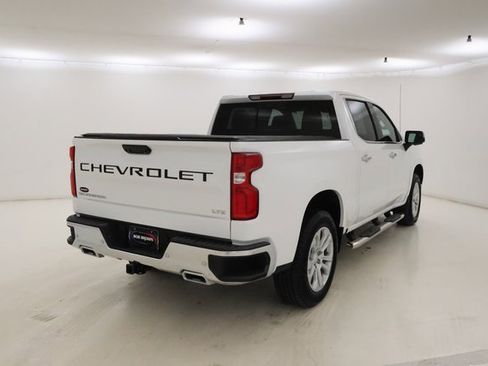 Used 2023 Chevrolet Silverado 1500 LTZ image 3