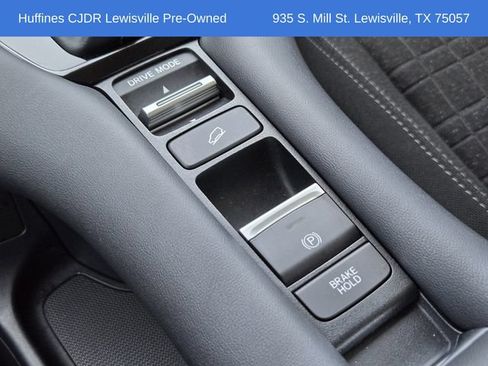 Used 2024 Honda HR-V LX image 25