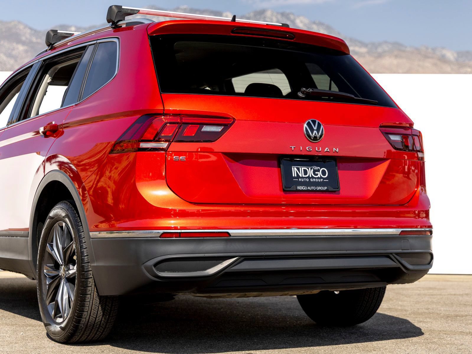 Used 2023 Volkswagen Tiguan SE FWD image 5