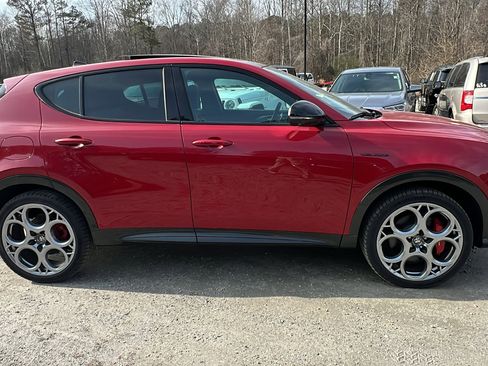 Used 2024 Alfa Romeo Tonale Veloce image 7