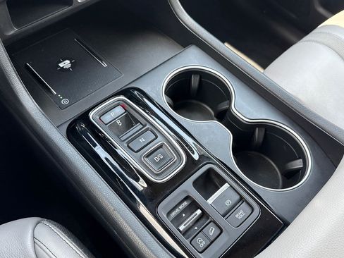 Certified 2023 Honda Pilot Touring image 36