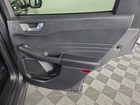 Used 2021 Ford Escape Titanium FWD image 35