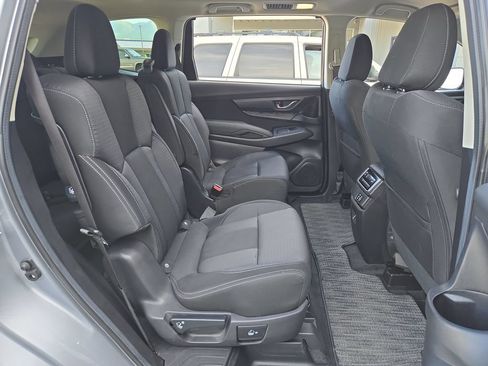 Used 2025 Subaru Ascent Premium AWD/4WD image 17