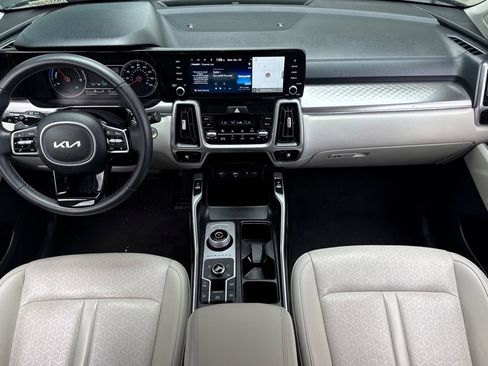 Certified 2023 Kia Sorento EX AWD/4WD image 14