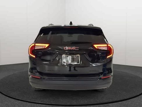 Used 2024 GMC Terrain SLE w/ Elevation Edition AWD/4WD image 6