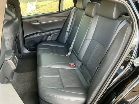 Used 2025 Toyota Camry XSE FWD image 17