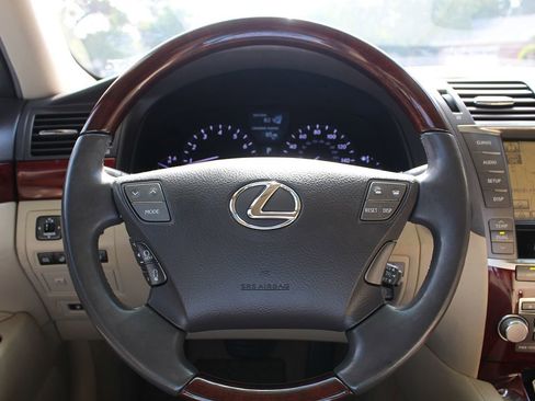 Used 2011 Lexus LS 460 image 20