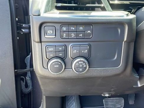 Used 2025 Chevrolet Tahoe Z71 AWD/4WD image 26
