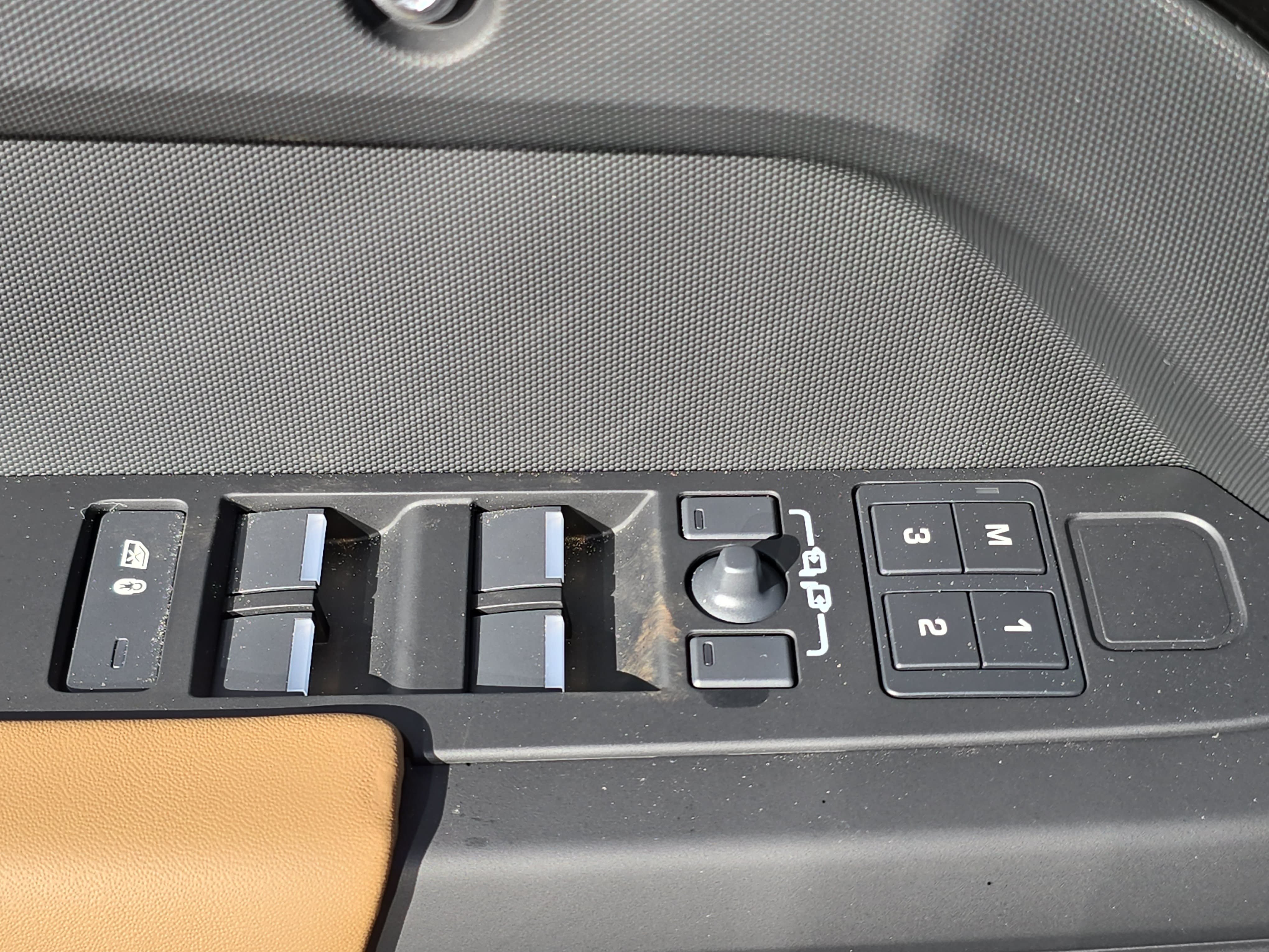 New 2026 Land Rover Defender 110 X-Dynamic SE AWD/4WD image 27