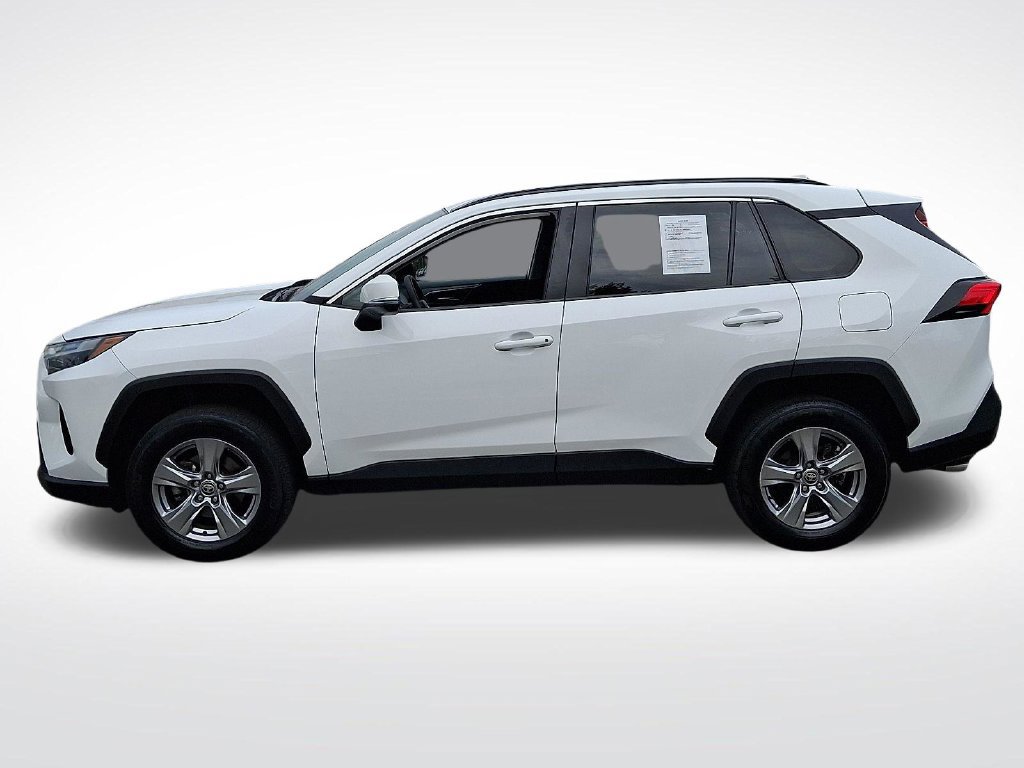 Used 2024 Toyota RAV4 XLE AWD/4WD image 7