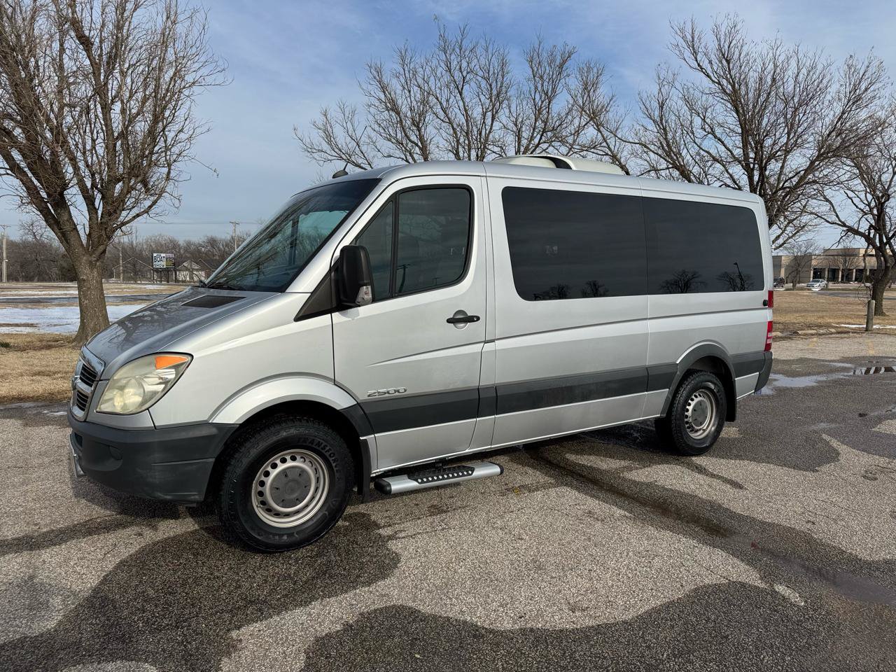 Used 2007 Dodge Sprinter 2500 w/ Cooling Group RWD image 2