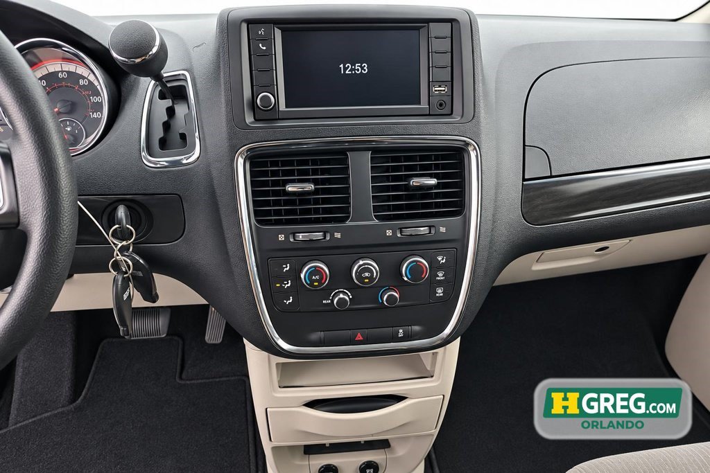 Used 2018 Dodge Grand Caravan SE FWD image 14