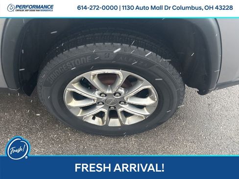 Used 2015 Jeep Grand Cherokee Limited image 11