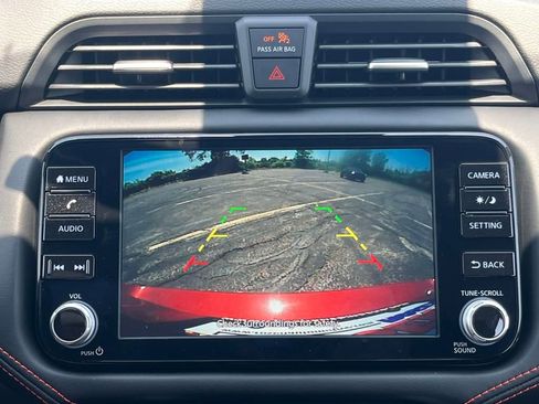 New 2025 Nissan Versa SR w/ Trunk Package image 24