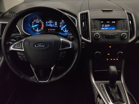 Used 2018 Ford Edge SEL AWD/4WD image 22