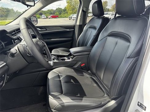 Used 2023 Jeep Grand Cherokee 4WD 4xe image 22