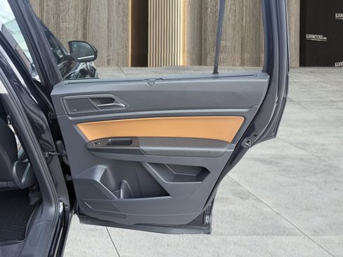 Used 2018 Volkswagen Atlas SEL Premium image 41