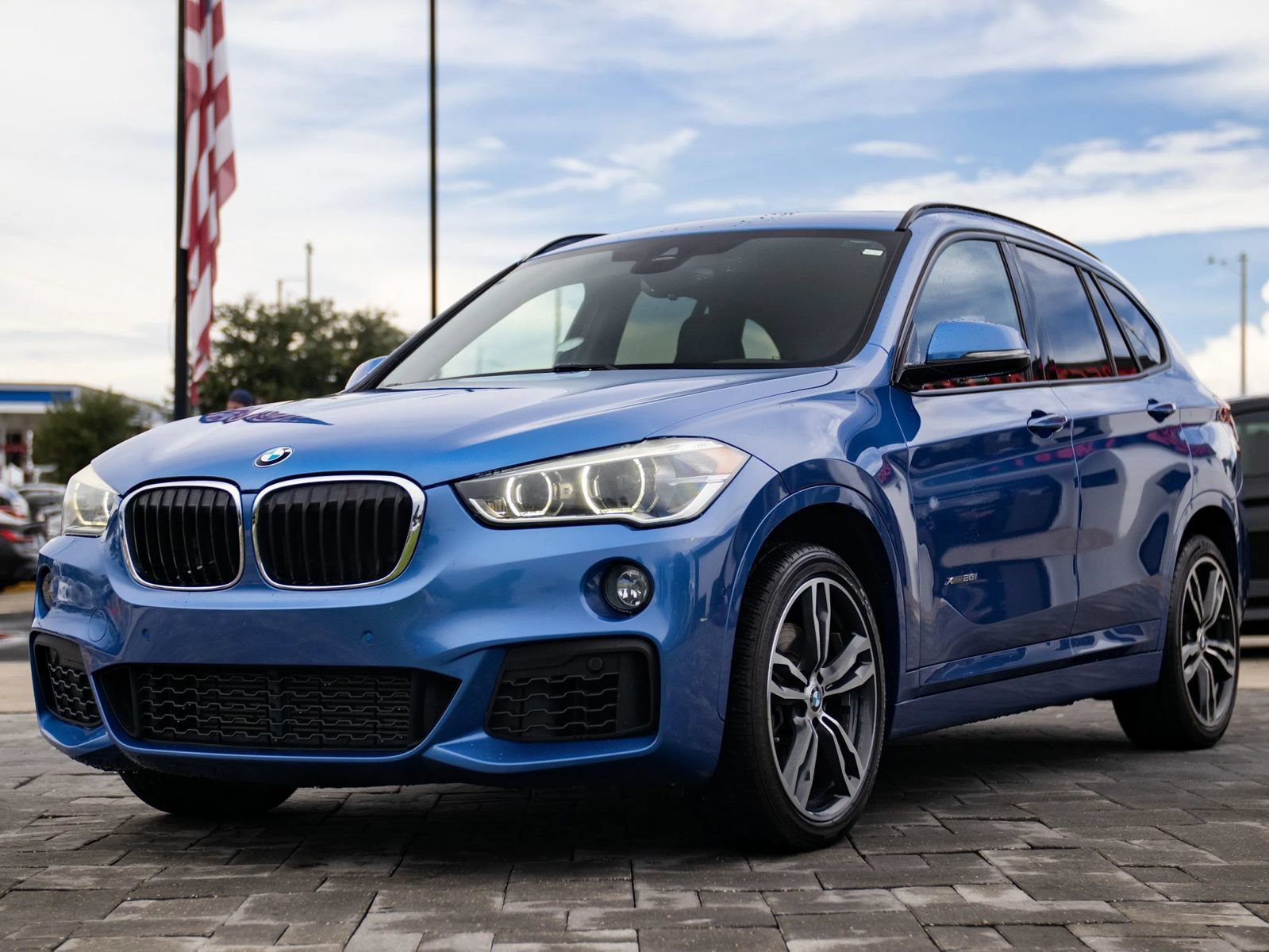 Used 2017 BMW X1 xDrive28i AWD/4WD image 6
