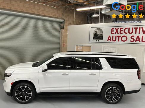 Used 2023 Chevrolet Suburban RST w/ Luxury Package RWD image 8