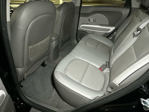 Used 2018 Kia Soul EV + w/ Sun & Fun Package image 18