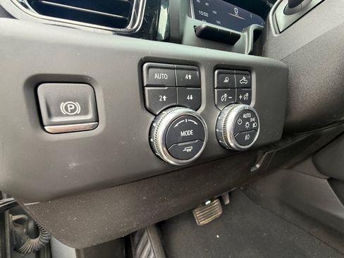 Used 2024 GMC Sierra 2500 AT4 w/ AT4 Premium Plus Package AWD/4WD image 23