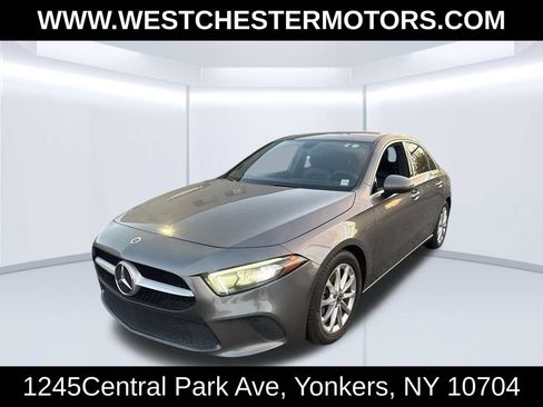 Used 2021 Mercedes-Benz A 220 image 1