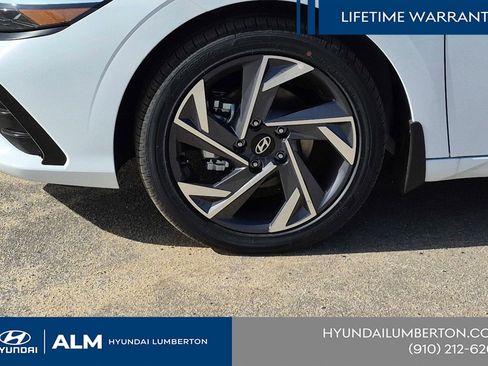 New 2026 Hyundai Elantra Limited FWD image 13