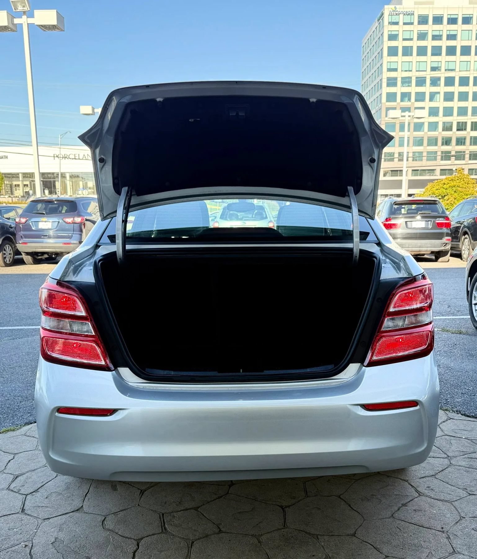 Used 2018 Chevrolet Sonic LS FWD image 30